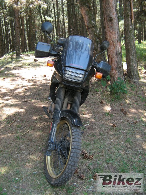 1990 Honda NX 650 Dominator photo